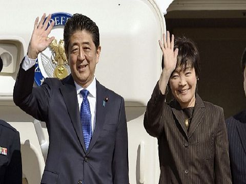 Japan’s leader Abe heads to New York to meet Trump